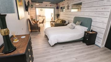 Cottage | 1 bedroom, individually decorated, individually furnished, free WiFi