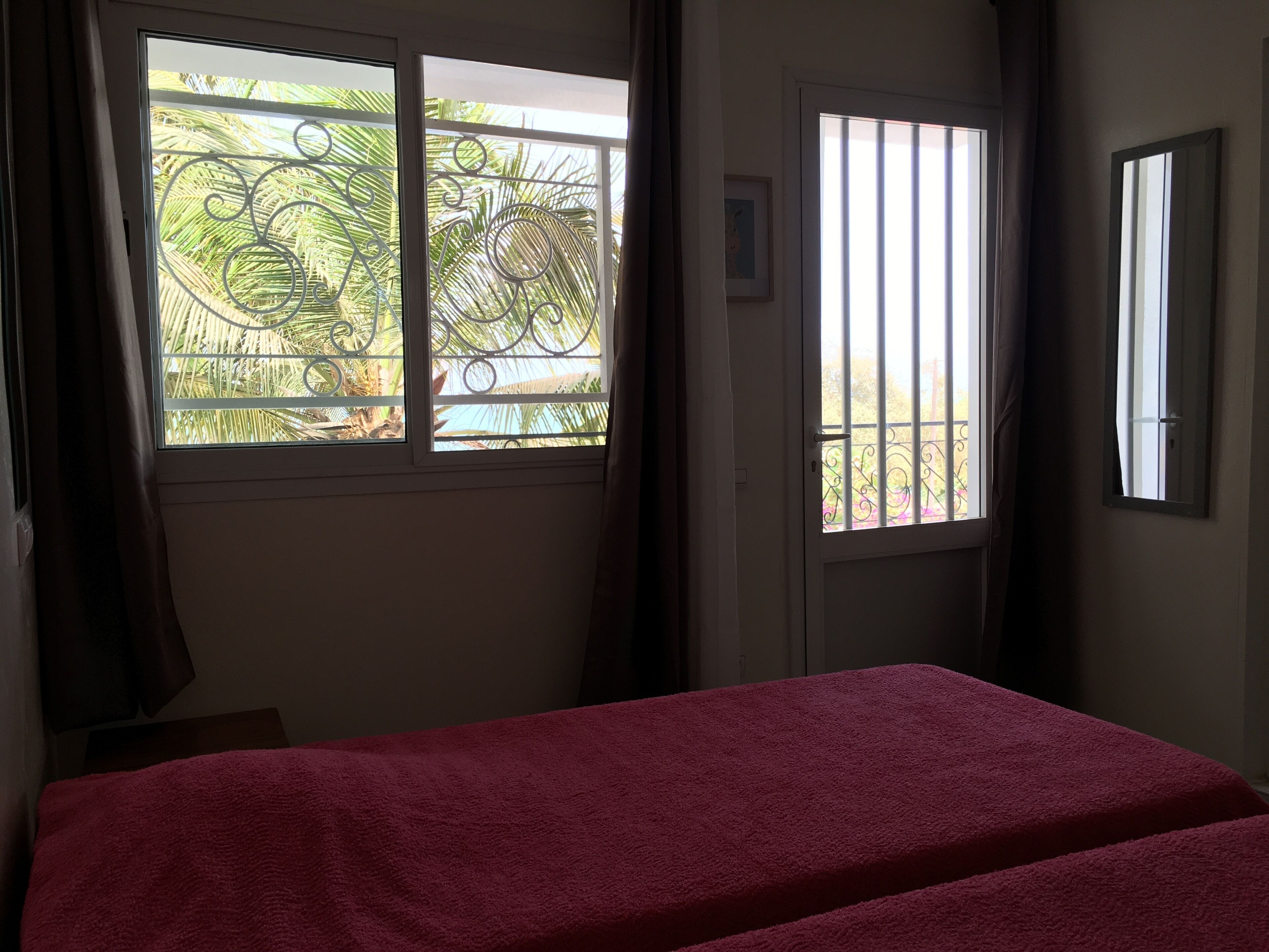 5 makuuhuonetta, silitysrauta/-lauta, ilmainen Wi-Fi, vuodevaatteet