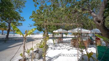 Khu ẩm thực ngoài trời