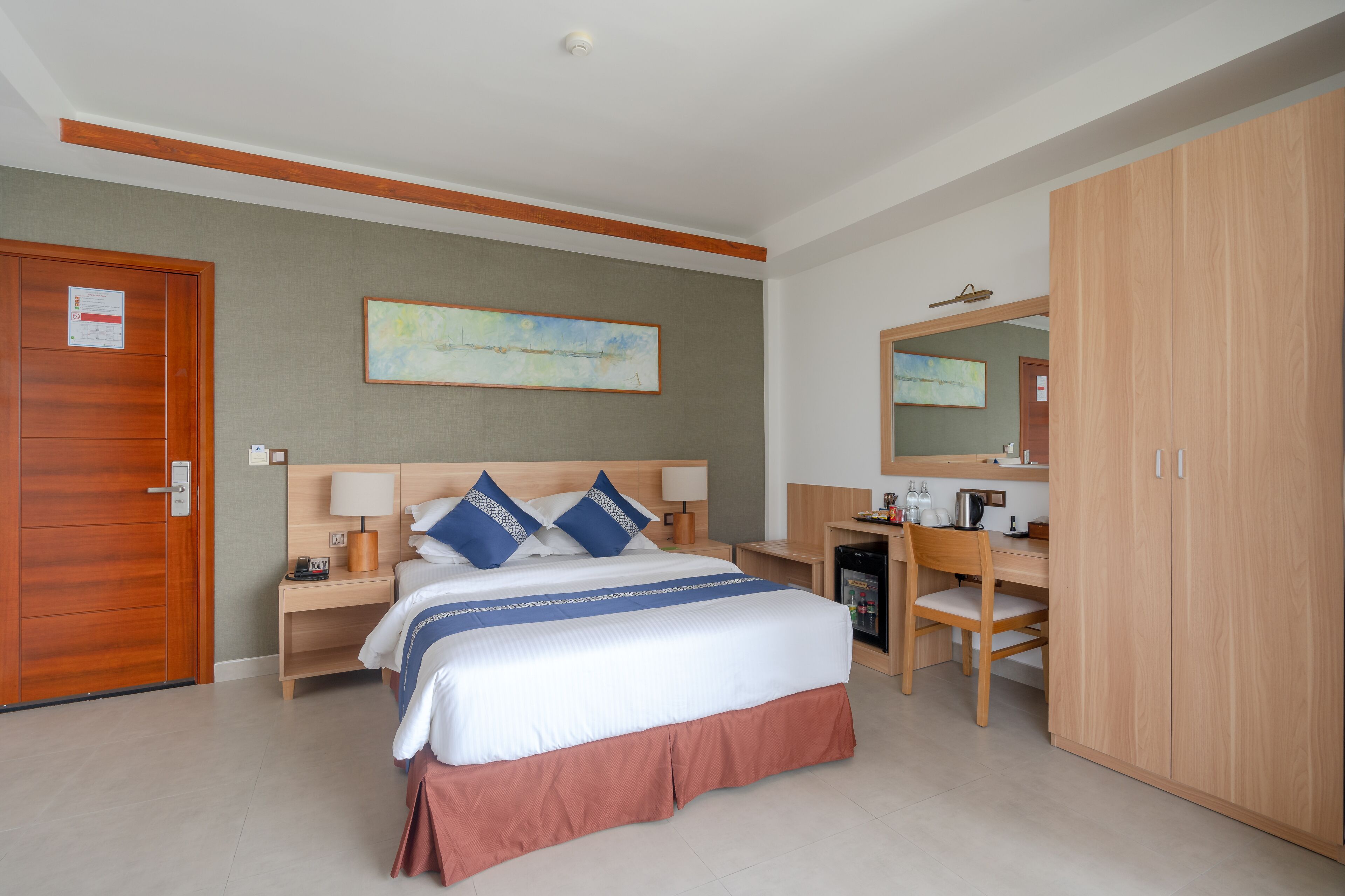 superior double room | 2 bedrooms, premium bedding, memory-foam beds, minibar