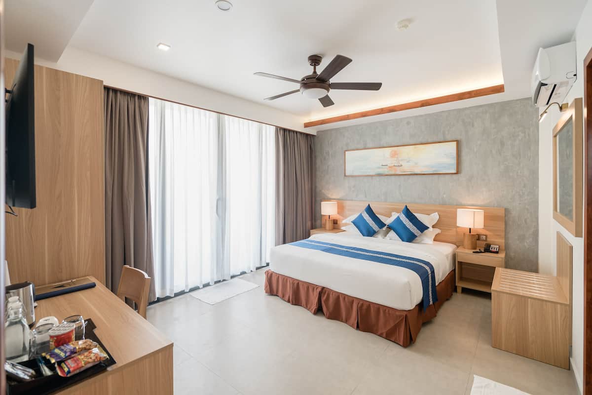 family suite | 2 bedrooms, premium bedding, memory-foam beds, minibar