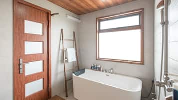 Artículos de tocador gratuitos, secador de pelo, bidet, toallas