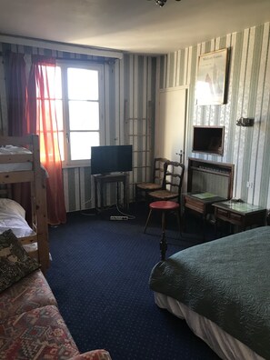 Family Quadruple Room (Chambre 9)