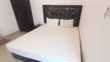 Standard Double Room | Egyptian cotton sheets, premium bedding, iron/ironing board, free WiFi