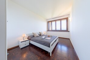 1 bedroom, free WiFi, bed sheets - Ferrari 13 Apartment by Wonderful Italy (Sirmione)