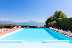 Pool - Ferrari 13 Apartment by Wonderful Italy (Sirmione)