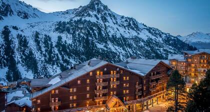 100m from ski slopes, fitness, swimming pool, sauna, balcony, fireplace or stove, tv, ski locker