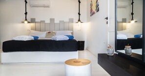 5 bedrooms, in-room safe, desk, iron/ironing board