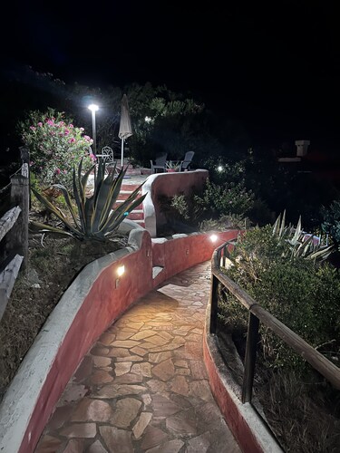  Belle villa avec piscine privée - proximité plages .