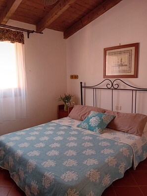 2 bedrooms, in-room safe, iron/ironing board, travel cot