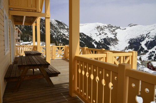 Chalet, terrace, fireplace or stove, tv, 200m², Flaine