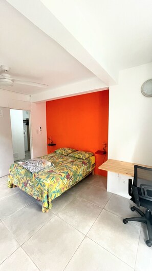 2 bedrooms, desk, soundproofing, iron/ironing board