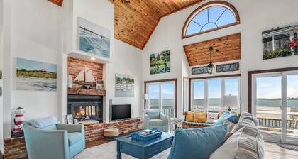 Belle of the Bay | Oyster Bay Waterfront w/ Unobstructed 360° Views, Balcony & Screened Porch