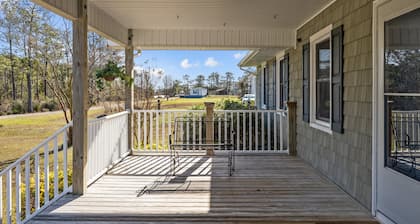 Otter Banks Retreat- Sound Front Home in Beaufort, NC