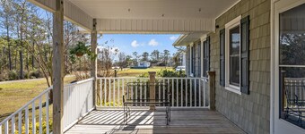 Otter Banks Retreat- Sound Front Home in Beaufort, NC