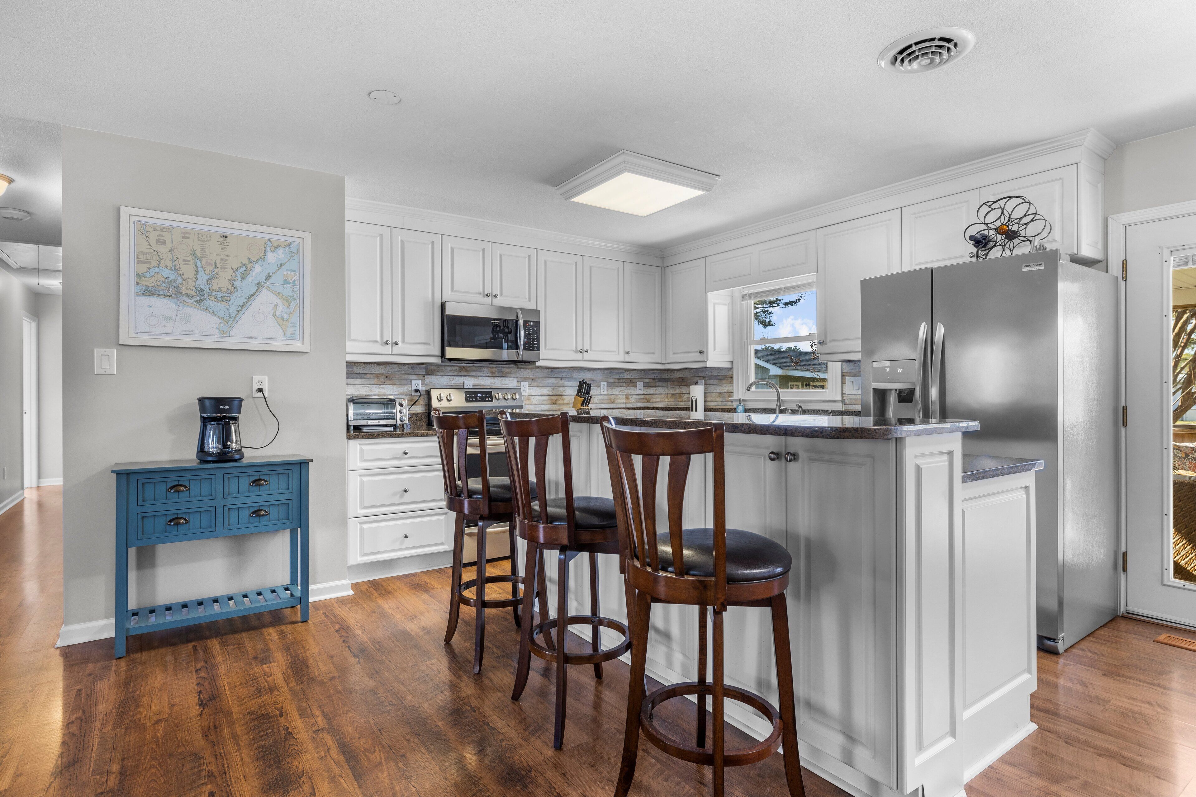 Otter Banks Retreat- Sound Front Home in Beaufort, NC