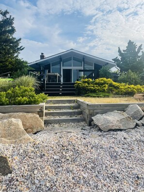 Exterior - Beachfront Heated Pool Hot Tub Orient Village Modern Dream Home (Orient)