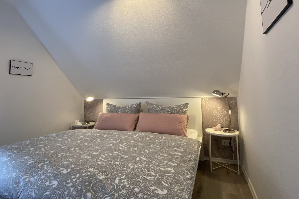 Estudio básico | Decoración individual, wifi gratis, ropa de cama