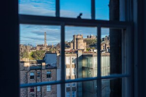 Interior - Quiet, central 2 bedroom Royal Mile gem (Edinburgh)