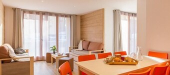 200m from resort center, balcony, tv, ski locker, 82m², Serre Chevalier