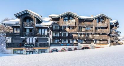 Wifi, à 50m des pistes de ski, vue montagne/pistes de ski, balcon, parking, télévision, casier à ski