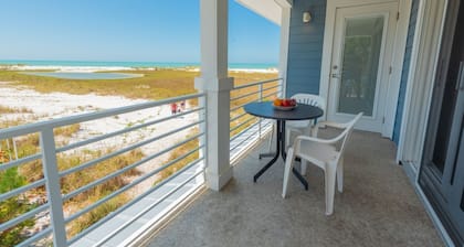 Hidden Oasis - DIRECT BEACHFRONT DUPLEX - 1BR/1BA Anna Maria - By Island Real Es