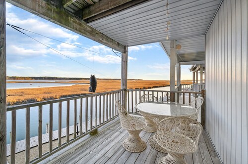 Lighthouse Pointe - Spectacular Waterfront on Chincoteague Island!