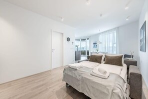 2 chambres, fer et planche à repasser, Wi-Fi, draps fournis