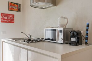 Business-Apartment | Eigene Küche | Mini-Kühlschrank, Kochgeschirr/Geschirr/Besteck, Esstisch