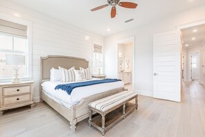 4 bedrooms, iron/ironing board, free WiFi, bed sheets