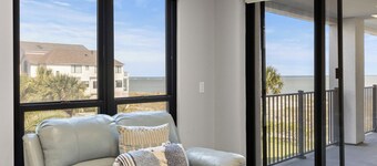 Summer House 204 - Newly Renovated! Ocean View!