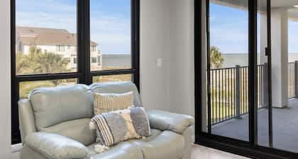Summer House 204 - Newly Renovated! Ocean View!