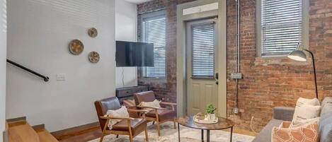 تلفزيون، مكتب