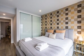 2 bedrooms, iron/ironing board, travel cot, free WiFi