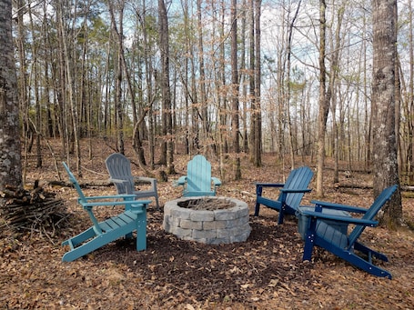Property grounds. Shiny Tiny -Lake Neely Henry Access