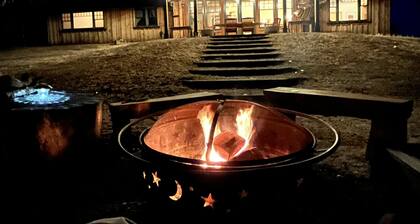 Luxury Ranch getaway with spa, pool, gym & sauna