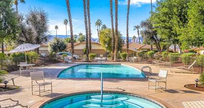 ★Luxury 4 Bdrm - Monterey Country Club - Pool/Hot-tub Golf Tennis Gym Patio BBQ★