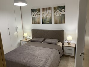 2 sovrum, strykjärn/strykbräda, wi-fi och sängkläder