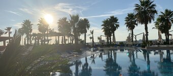 Unique apartment entirely renovated and masterfully placed 40m from the beach!