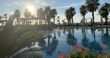 Unique apartment entirely renovated and masterfully placed 40m from the beach!