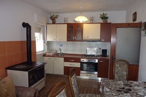 Departamento básico | Cocina privada