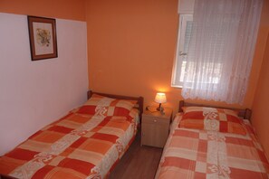 Comfort Apartment | 2 bedrooms, desk, travel crib, free WiFi