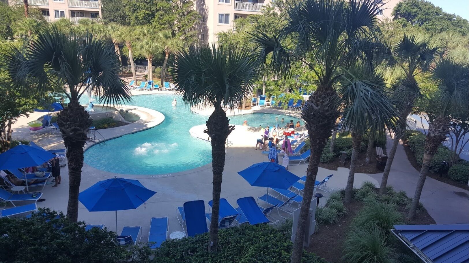 Piscine couverte, piscine extérieure