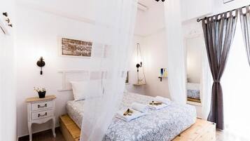 1 habitación, tabla de planchar con plancha, wifi gratis y ropa de cama