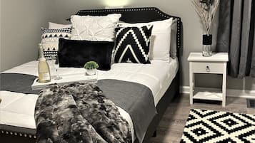 3 bedrooms, iron/ironing board, travel crib, free WiFi