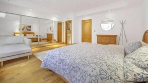 House, Multiple Beds - Pochester Place l 5-bed House in London (London)