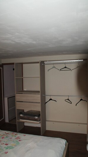 3 bedrooms, iron/ironing board, free WiFi - Apartment close to shops and activities (Royan)