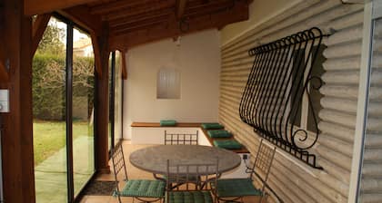Apartment close to shops and activities