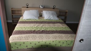 3 bedrooms, iron/ironing board, free WiFi - Apartment close to shops and activities (Royan)