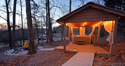 Country Mountain Cabin 2 King Suite Hot Tub